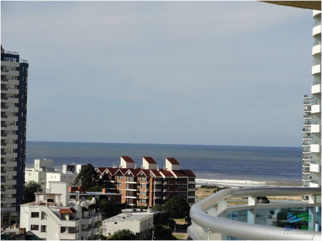 Apartamento en Brava, 3 dormitorios *