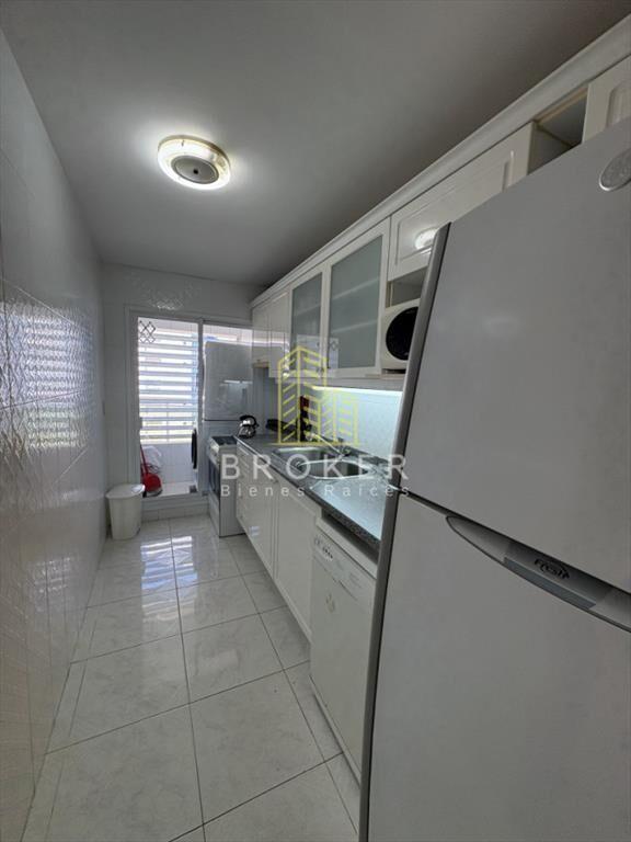 Venta y alquiler anual de departamento en primera