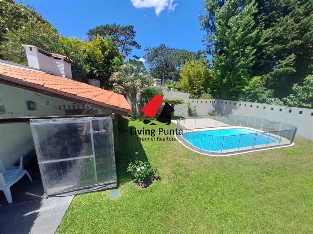 Alquiler Anual casa 3 dormitorios con pisicina en Punta del