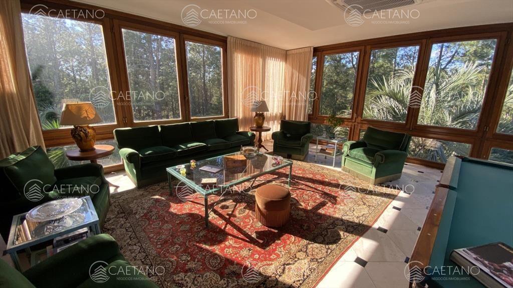 Espectacular residencia en Punta Ballena.