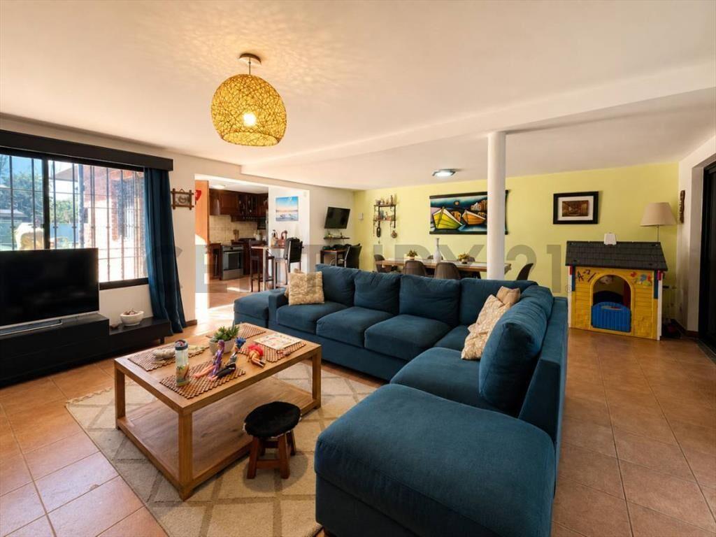 Casa en venta en Solymar sur | 5 dormitorios | piscina | ...