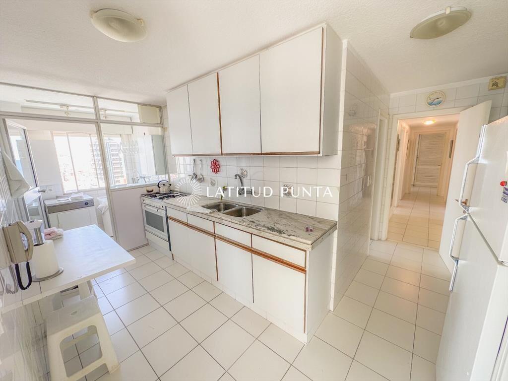 Apartamento en Peninsula, 3 dormitorios y