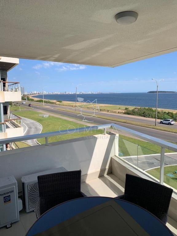 Apartamento con muy buena vista primera linea al