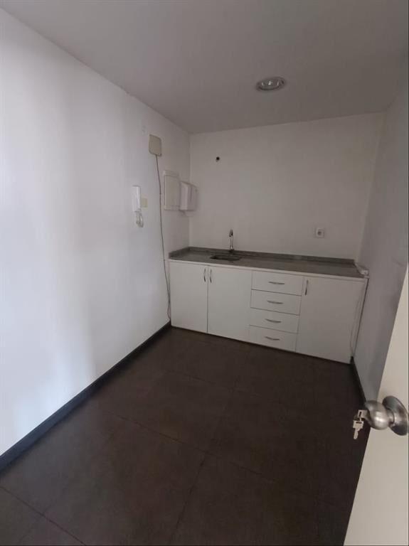 ALQUILER Oficina 90m2 en Ciudad Vieja