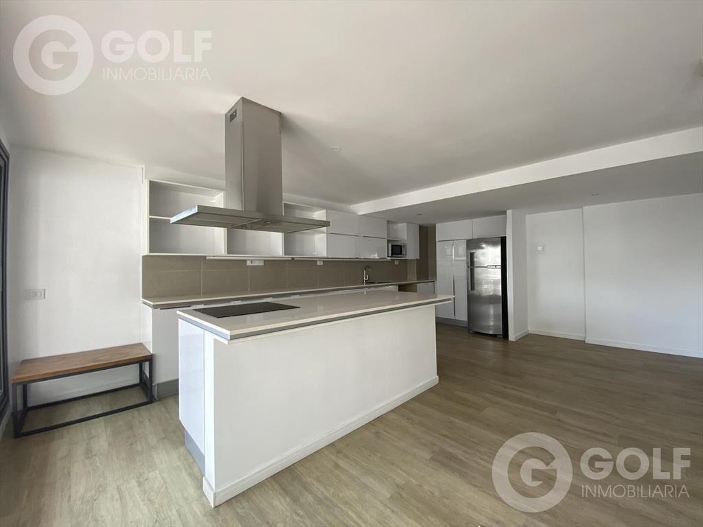 Venta apartamento de 2 dormitorios 2 cocheras con renta en