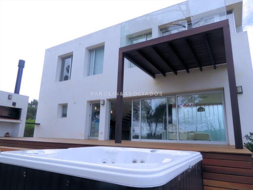 CASA DE 3 DORMITORIOS EN OCEAN PARK