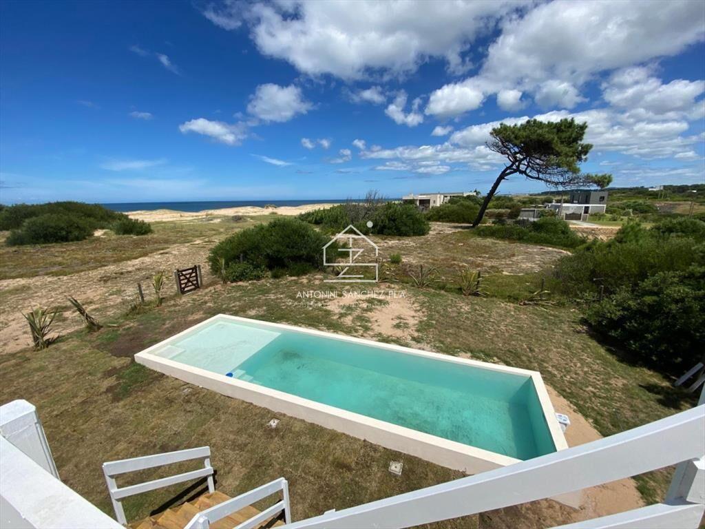 Venta casa en zona Chihuahua Punta Ballena