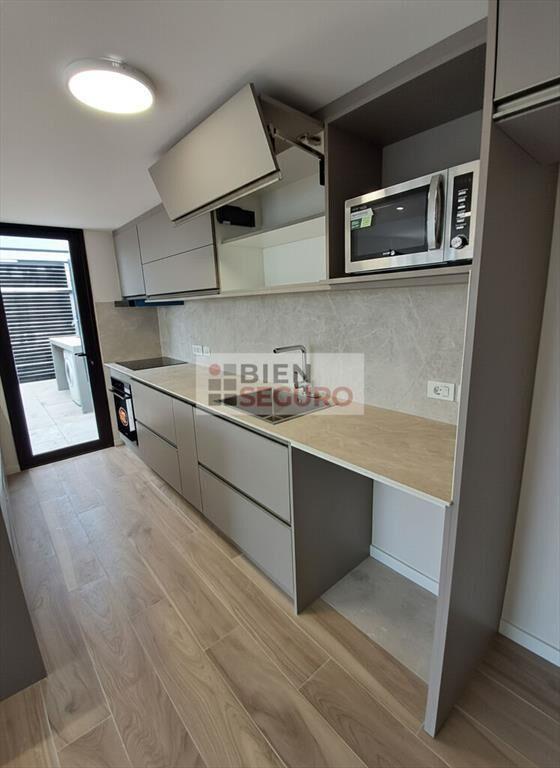 Penthouse de 3 dormitorios en alquiler en Carrasco Norte. C