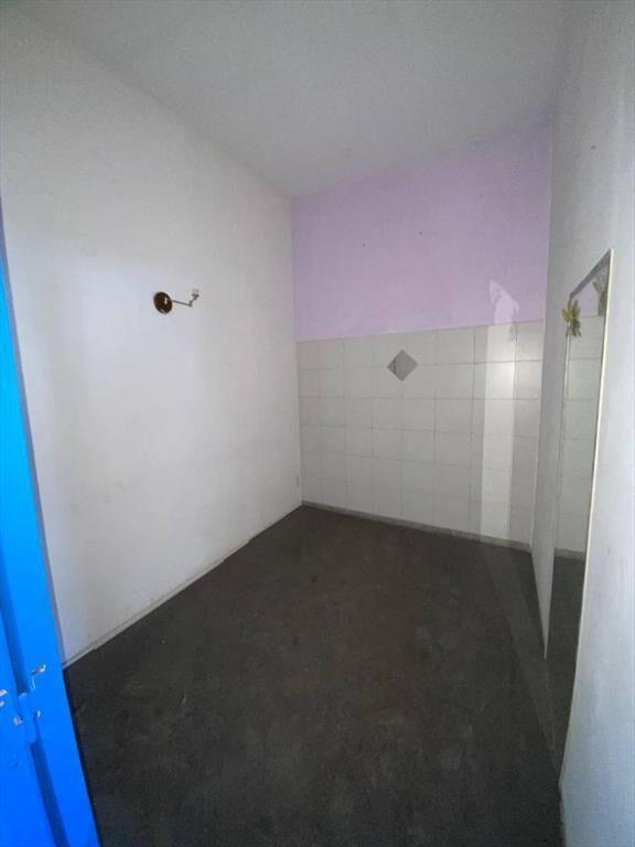 Vendo Local de 275m2. Con amplios ventanales, local esquina