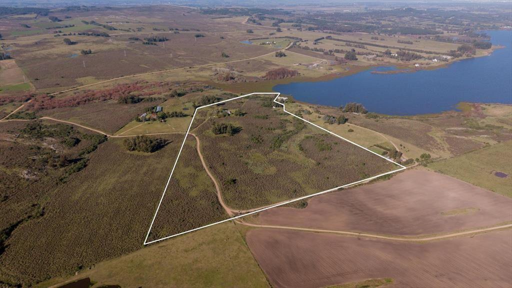 Chacra de 23 Ha en venta sobre Laguna del Sauce Punta del E