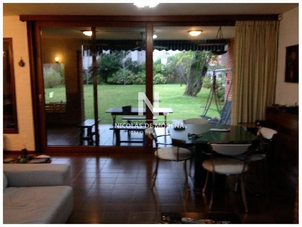 VENDE CASA DE 3 DORMITORIOS EN PLAYA MANSA, PUNTA
