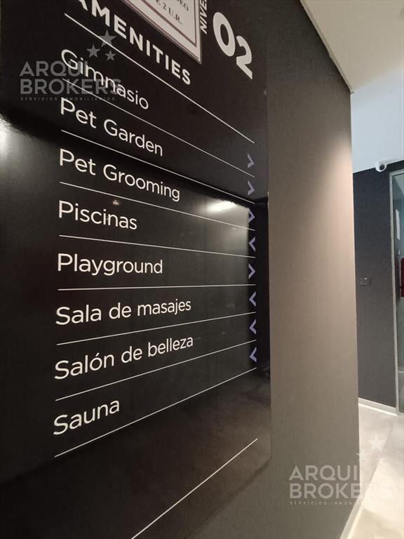 Apartamento de 3 dormitorios en venta en Buceo 2604