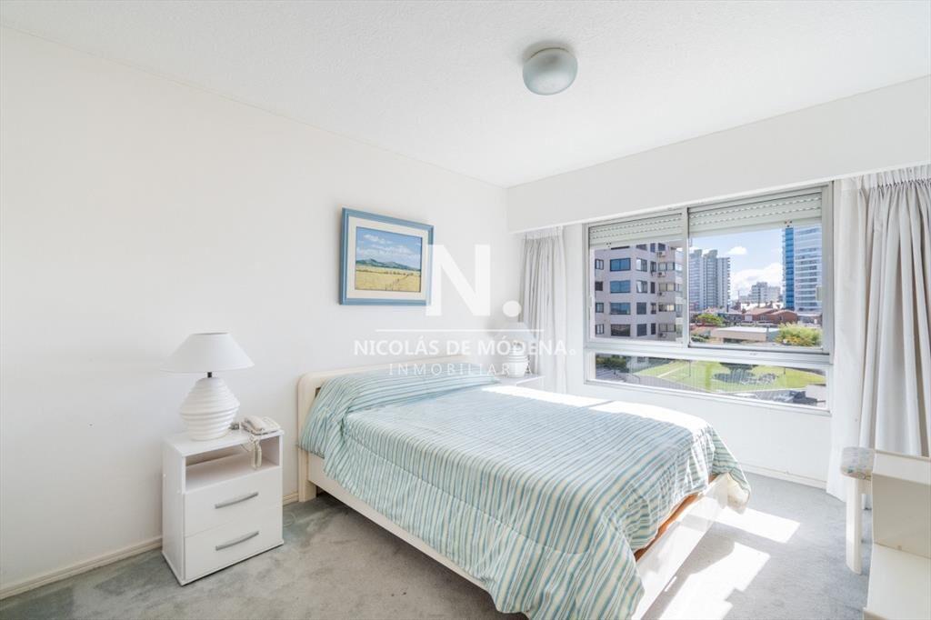 Venta Apartamento 3 dormitorios en primera línea