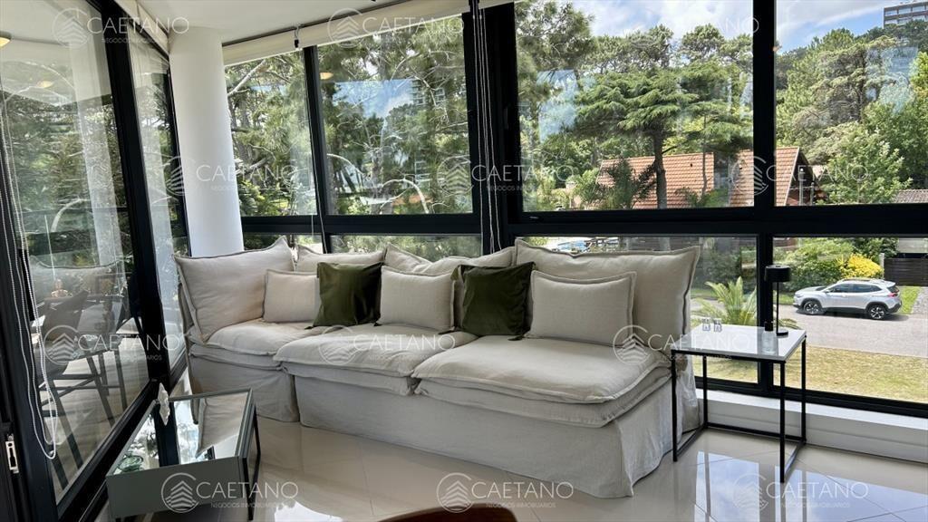 Apartamento en alquiler en Playa Mansa, 2