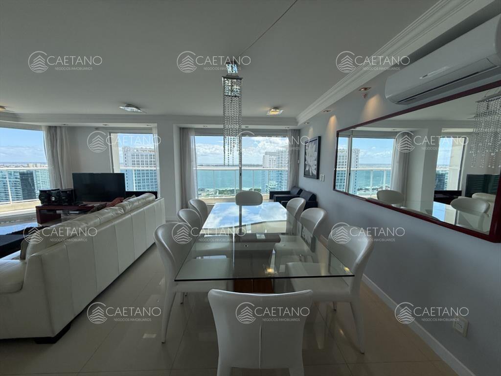 Apartamento en venta 3 dormitorios - Playa Mansa,