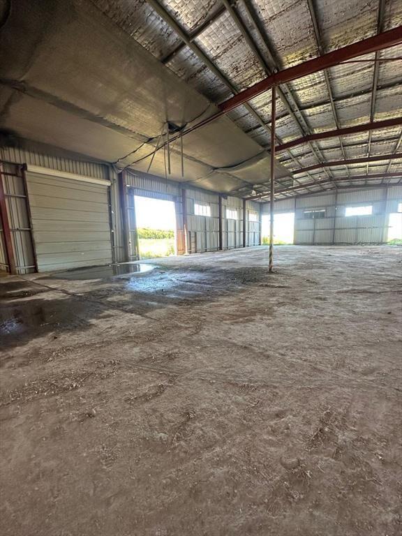 Venta depósitos y gran terreno Fray Bentos