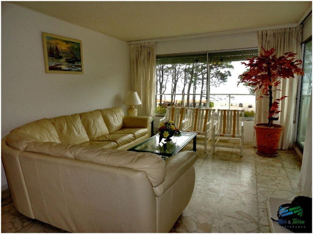 Apartamento súper amplio y cómodo , con vista,