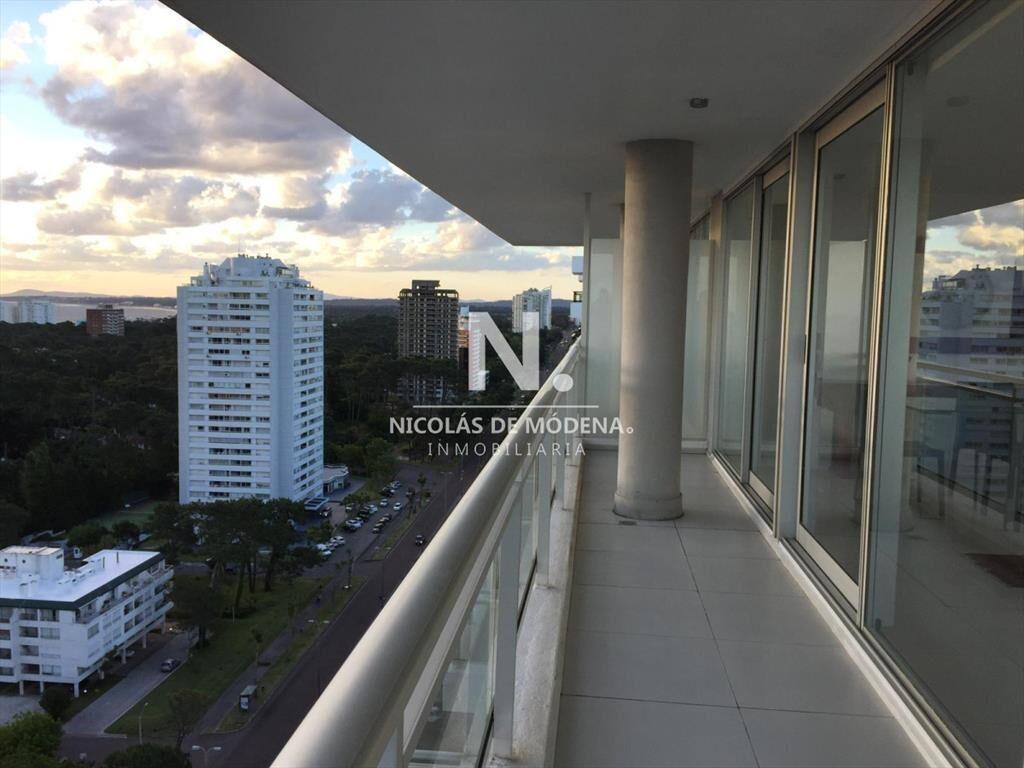 Departamento En Venta De 2 Dormitorios En Punta