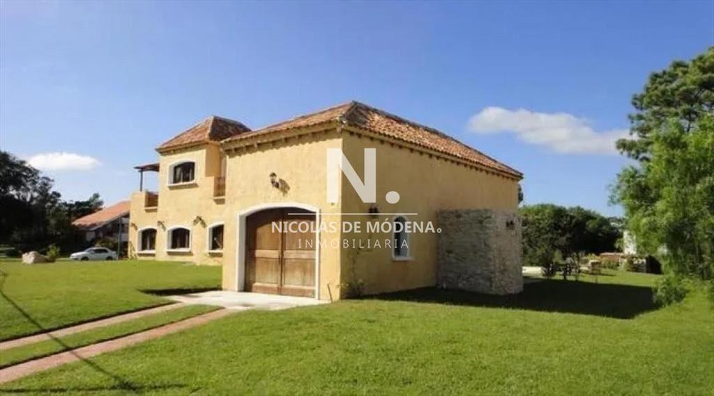 Casa en Pinares, 3 dormitorios *