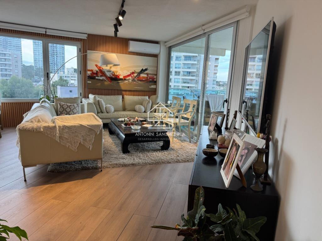 BRAVA A 100 METROS DEL MAR CON SERVICIOS