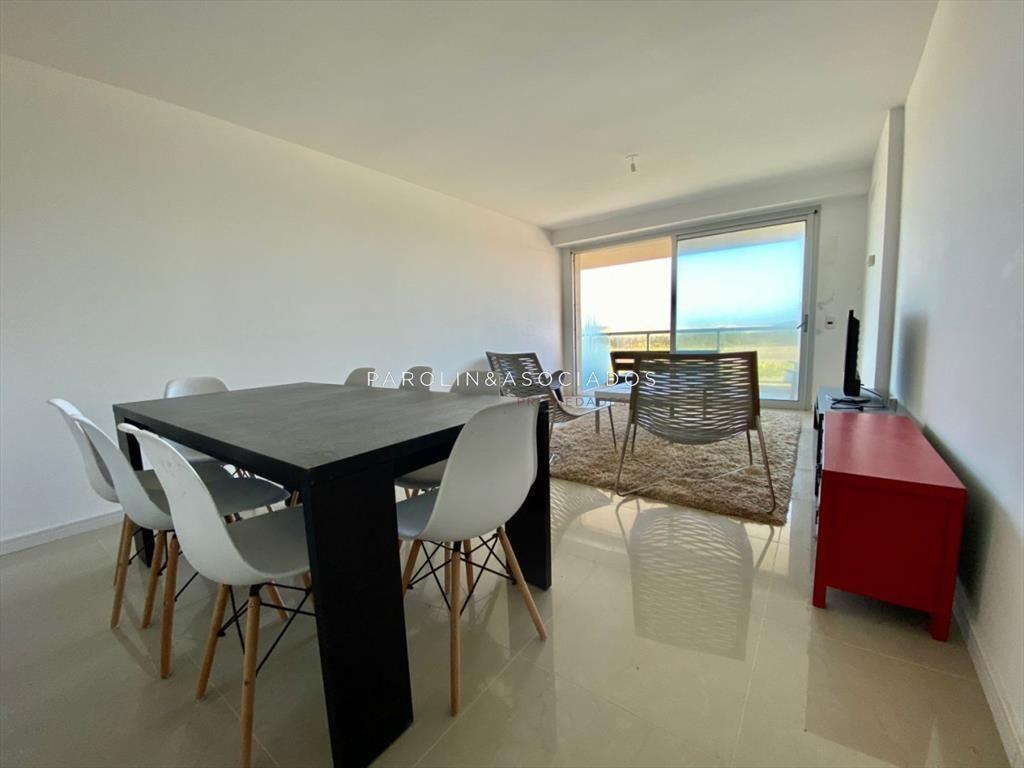 Apartamento en venta de 2 dormitorios en Blue Marine, Punta