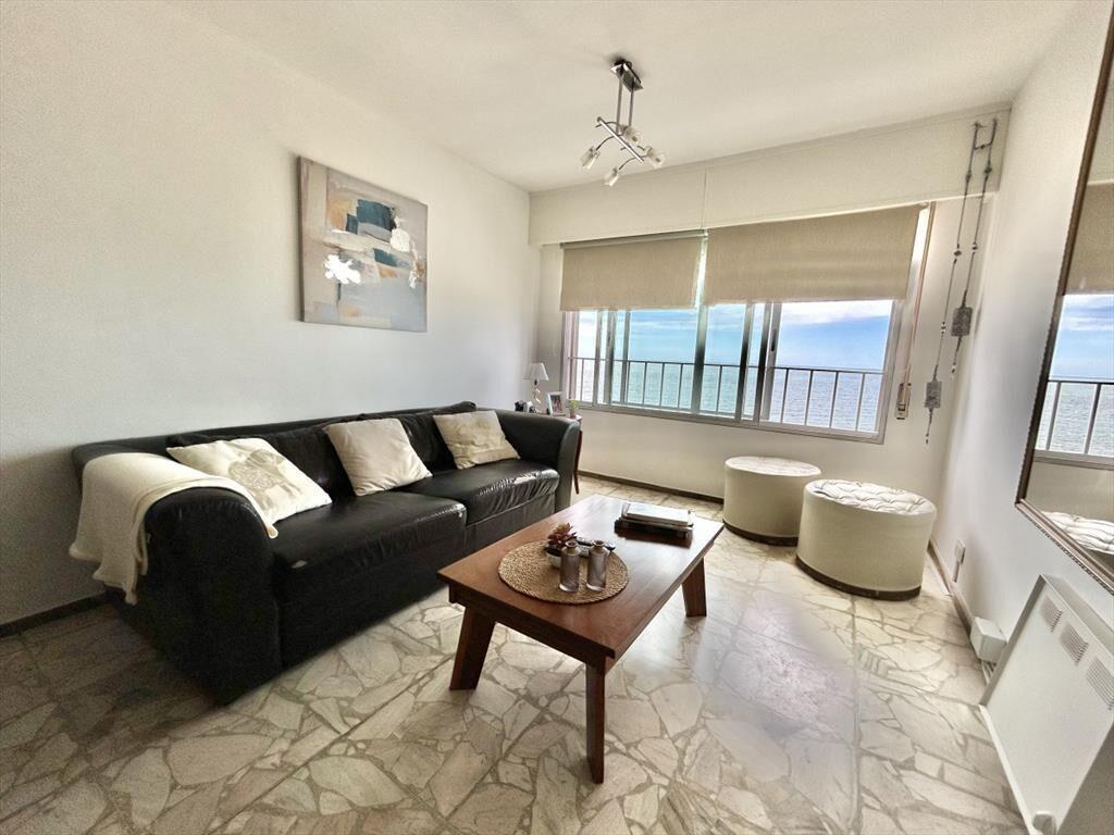VENTA APARTAMENTO 1 DORMITORIO Y MEDIO EDIFICIO