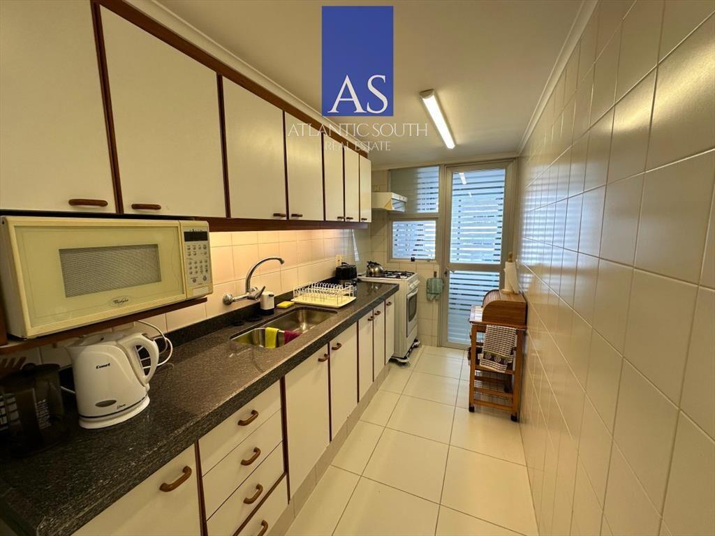 Apartamento de 2 dormitorios y medio en Playa ,