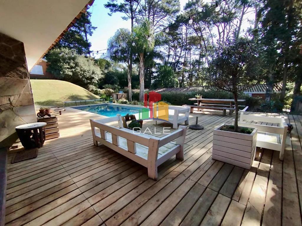 Espectacular casa próxima a colegios - Jardines