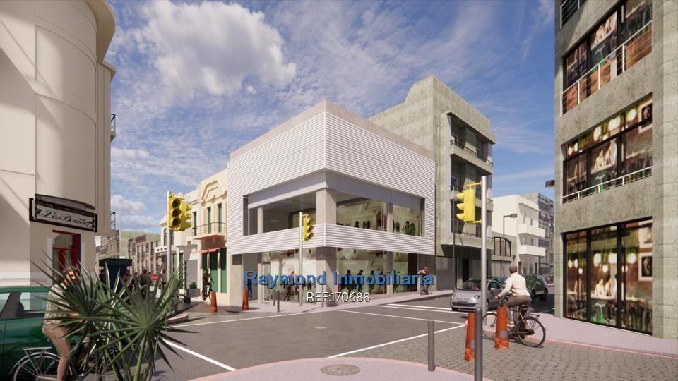 Local de 330m2  en el mejor punto de Ciudad Vieja