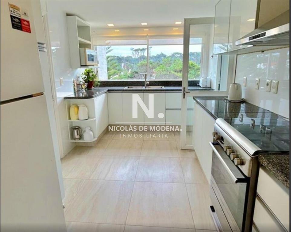 Penthouse ideal con 4 dormitorios en San Rafael