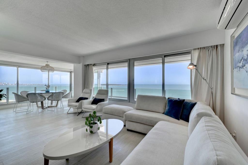 Alquiler apartamento de 3 dormitorios en Punta