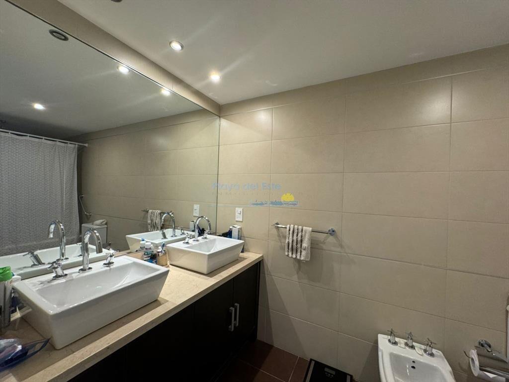 Apartamento en Alquiler de 3 dormitorios en Torre