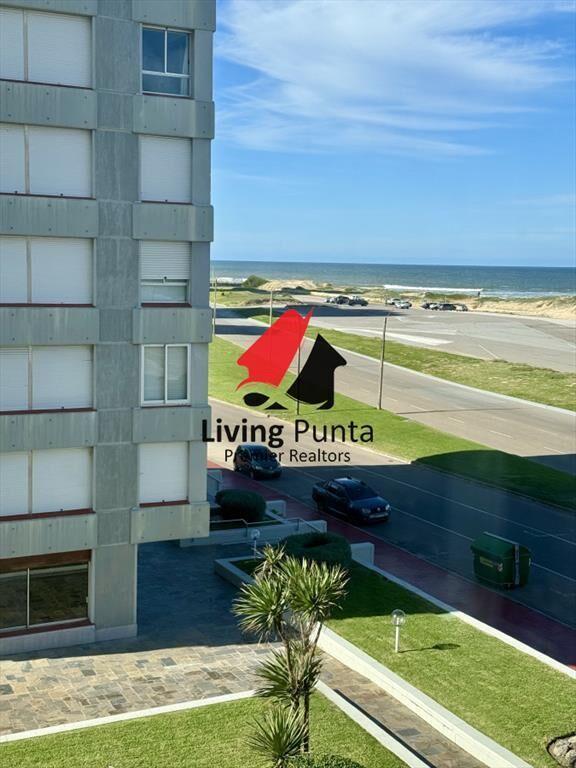 Increible unidad en venta en primera línea