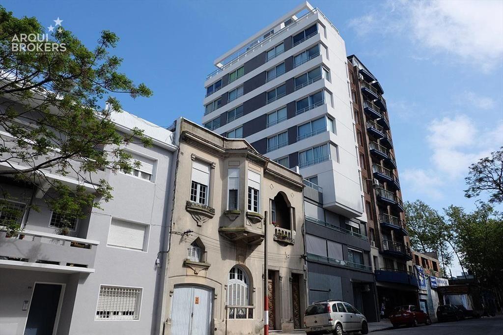 Apartamento de un dormitorio en venta en Parque Rodó con ga