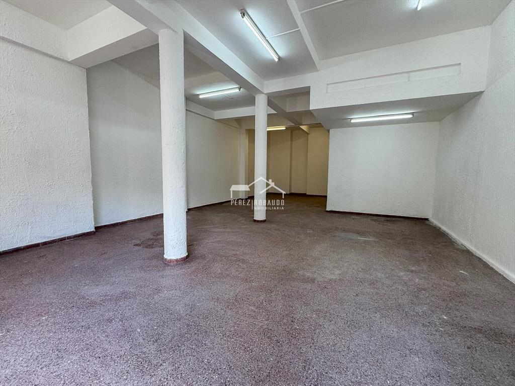 Venta local comercial  Tres Cruces. A dos cuadras de Av. 18