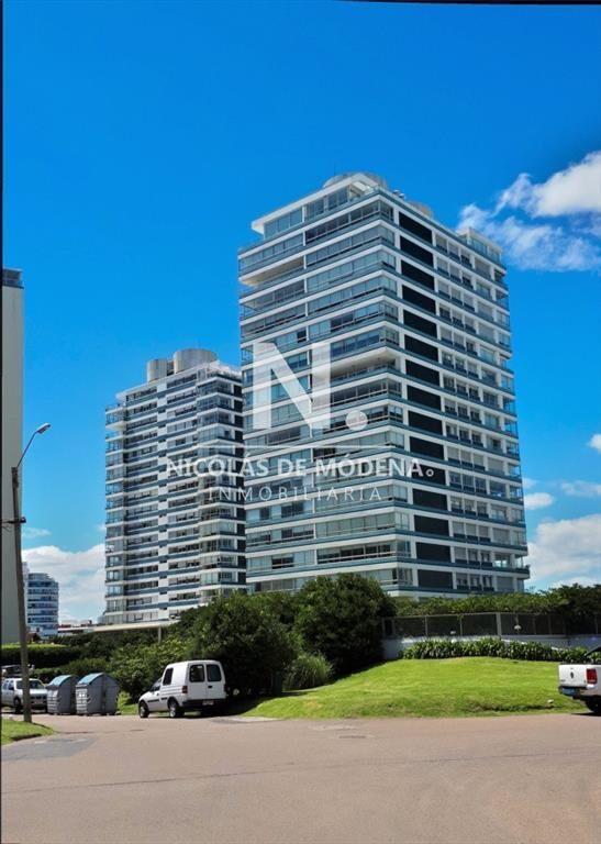 Apartamento en venta de 3 dormitorios en Playa