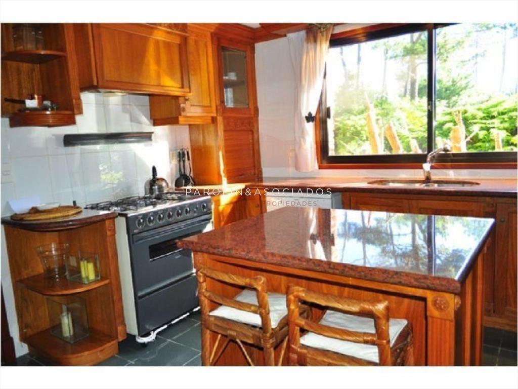 Casa en venta de 4 dormitorios en Golf, Punta del