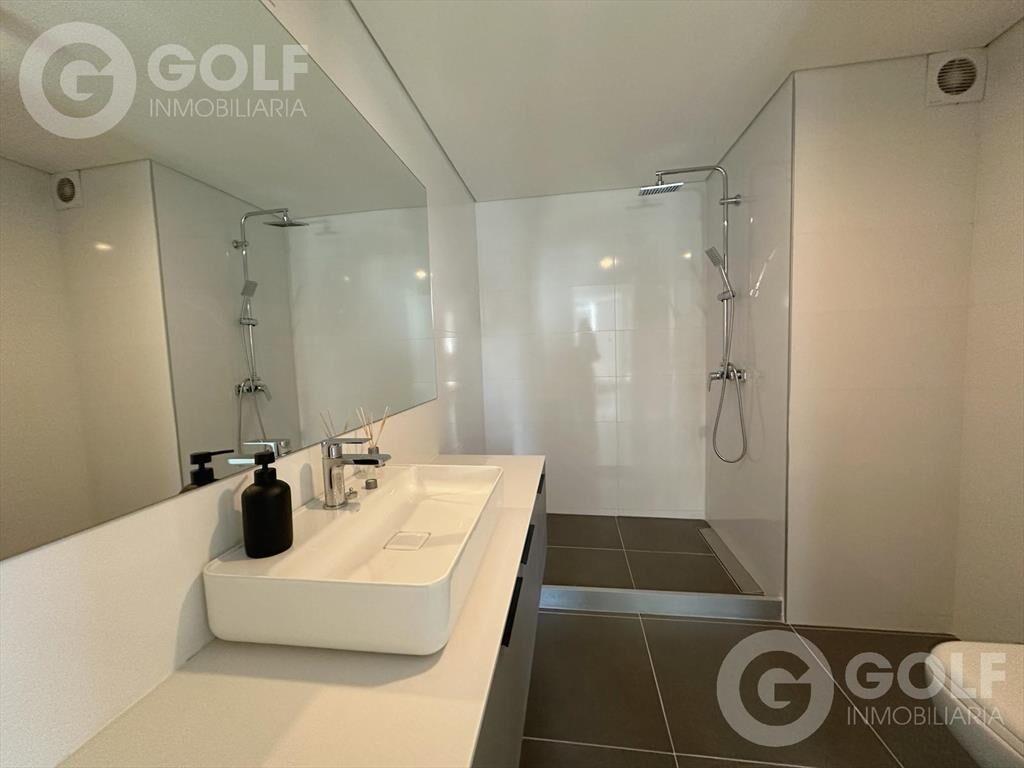 Venta de apartamento de 3 dormitorios con gran terraza y pa