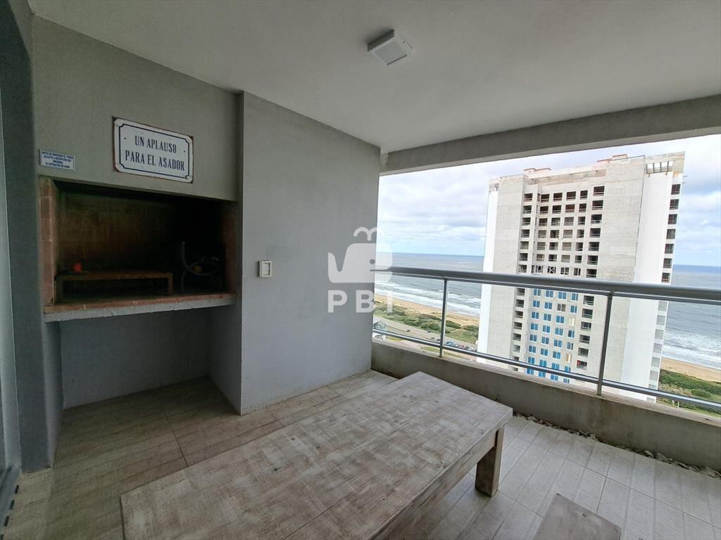 Alquiler de apartamento 3 dormitorios en Punta del este, Ma