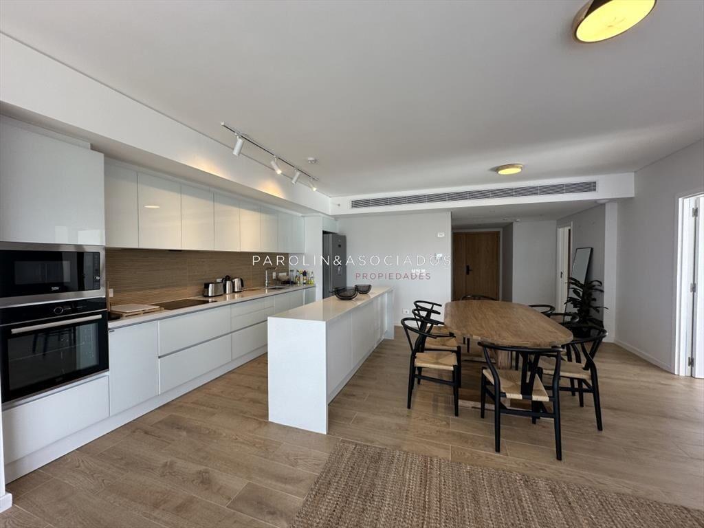Excelente apartamento en venta en Punta del Este.
