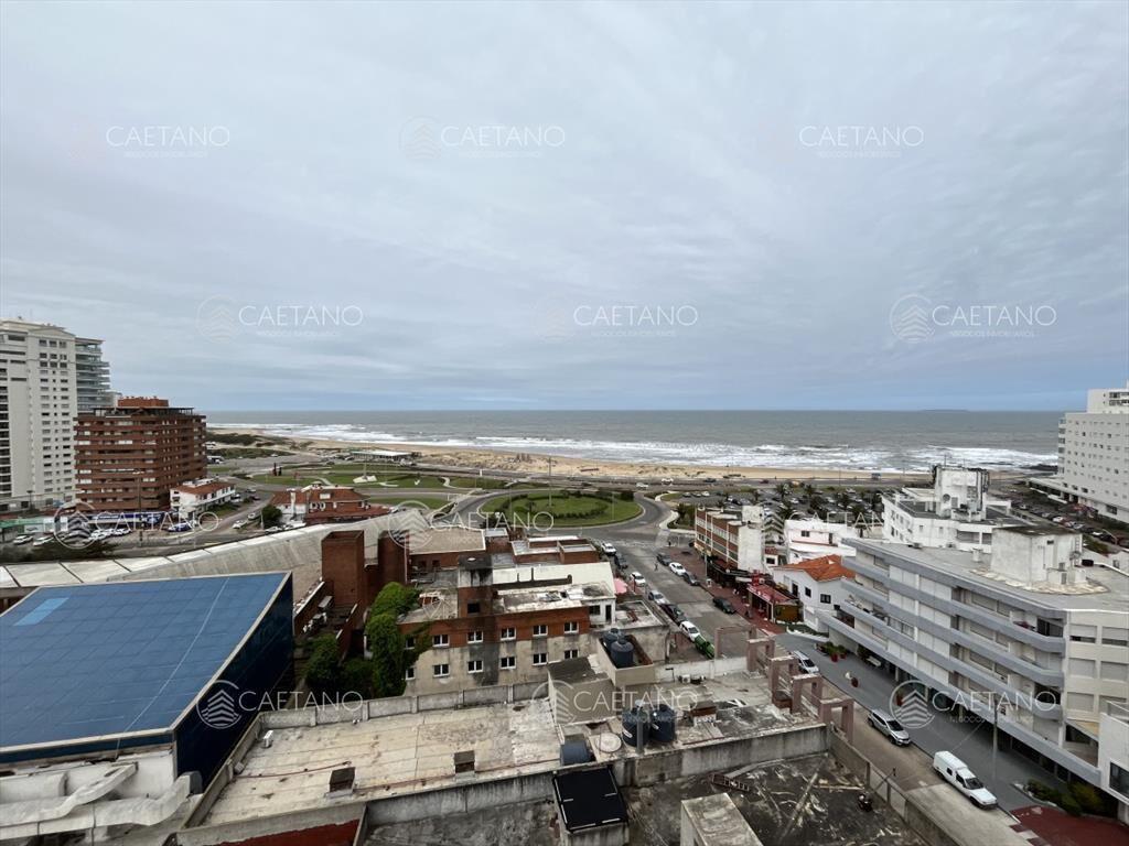 Venta apartamento 3 dormitorios. Playa mansa, del