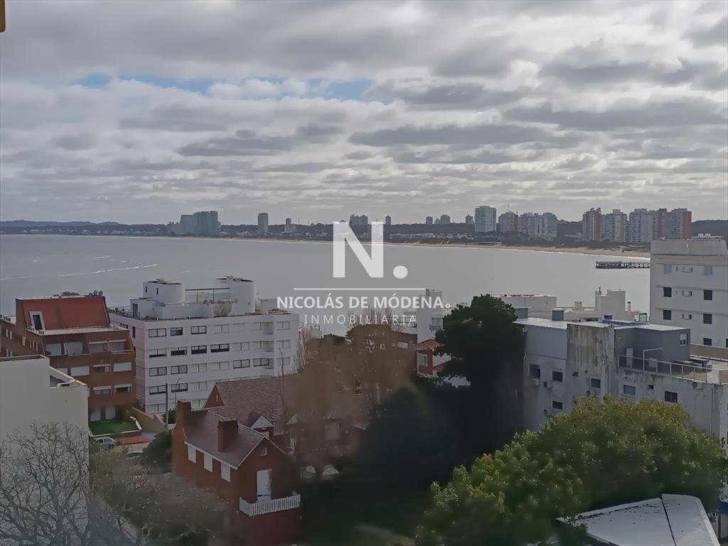 Departamento de 2 dormitorios en venta en