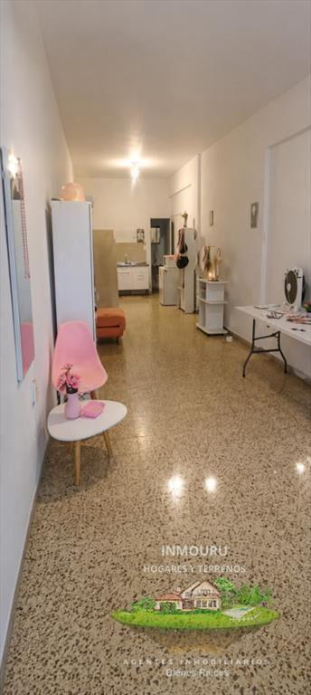 Local en Venta proximo a 18 de Julio, acepta Permuta