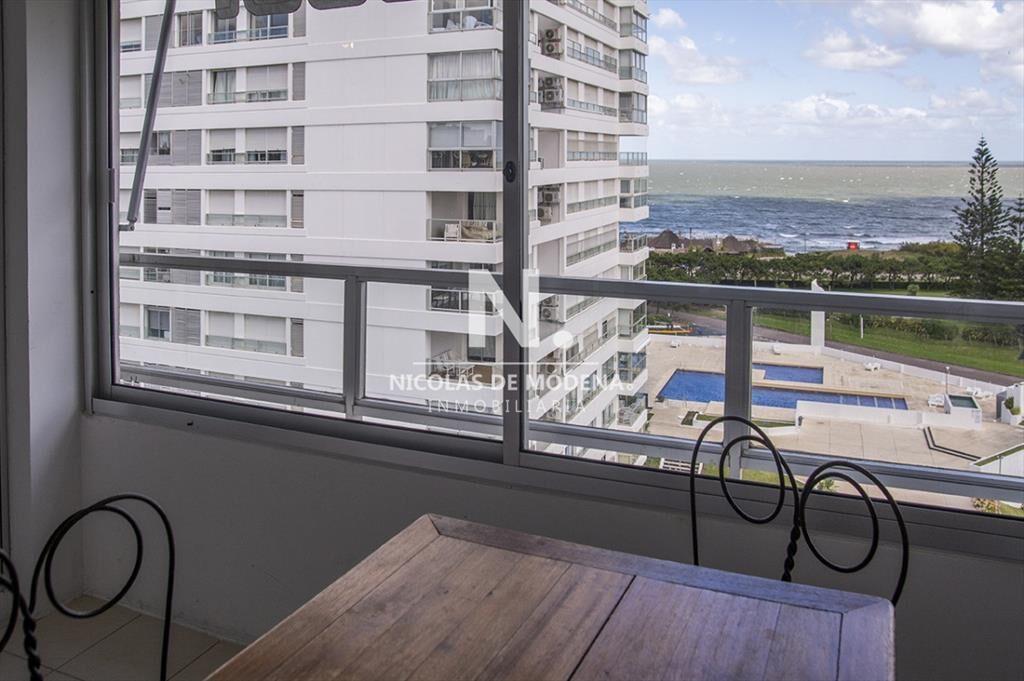 Departamento de 1 dormitorio con vista al mar