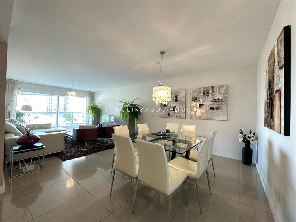 Apartamento en Venta de 2 dormitorios + de en ,