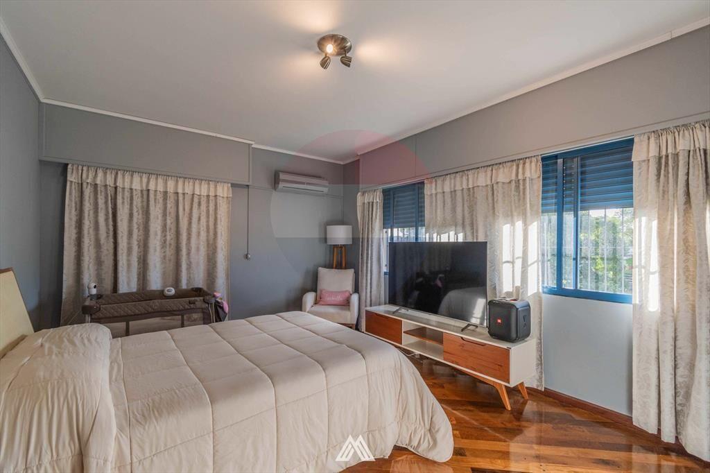 Venta de gran residencia de 4 dormitorios en Pando