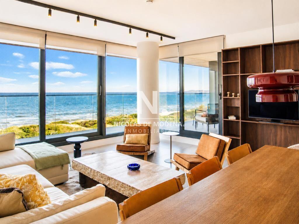 Vende apartamento de 3 dormitorios en suite en al