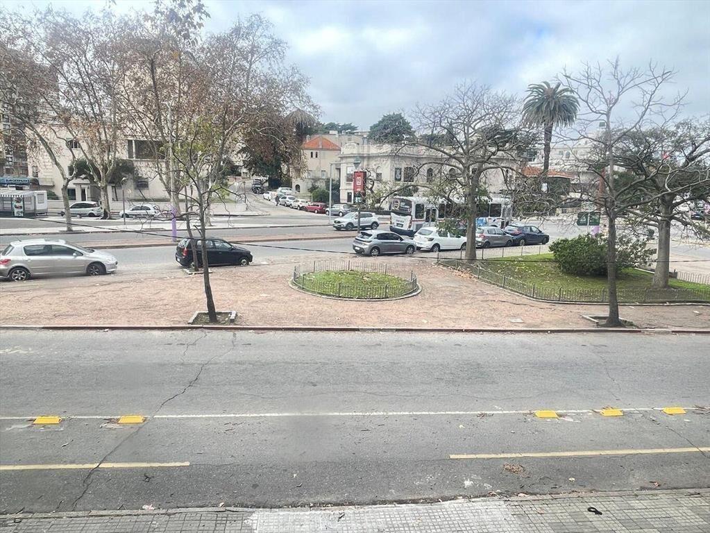 PARODI ALQUILER CASA PARA EMPRESA PARQUE RODO