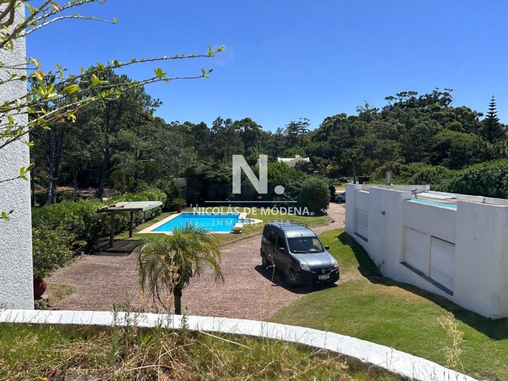 Vende casa en Punta Ballena