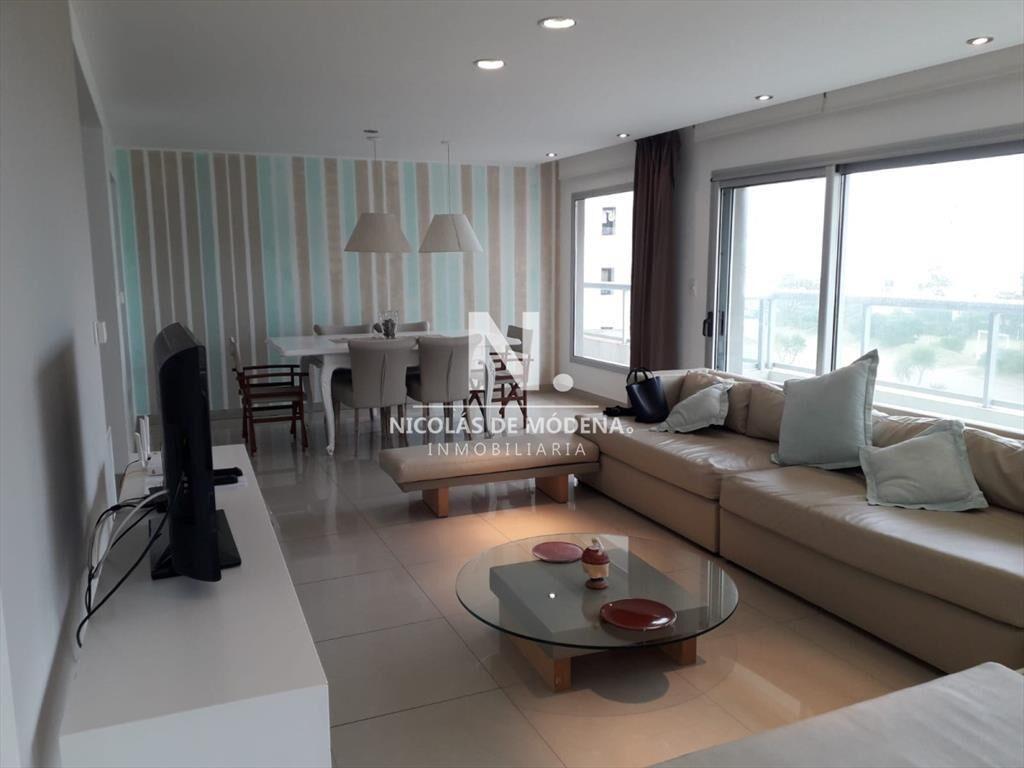apartamento a metros de playa brava